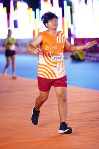 BIB: 25401
                            <button type="button" onclick="openModal(22828742)" class="btn btn-primary btn-sm float-right btn-popup" data-toggle="modal" data-target=".modal-high-quality">
                        <i class="fas fa-shopping-cart"></i> Add to Cart
                    </button>
                                            <button type="button" onclick="isThisMe(22828742, true)" class="btn btn-success btn-sm float-right btn-popup btn-isme hidden" data-toggle="tooltip" data-placement="bottom" title="นี่คือรูปของคุณใช่ไหม คลิกที่นี่เพื่อเอาเข้าอัลบั้ม">
                        <i class="fas fa-plus"></i> Add to album
                    </button>
                    <button type="button" onclick="isThisMe(22828742, false)" class="btn btn-warning btn-sm float-right btn-popup btn-isnotme hidden">
                        <i class="fas fa-ban"></i> Remove from album
                    </button>